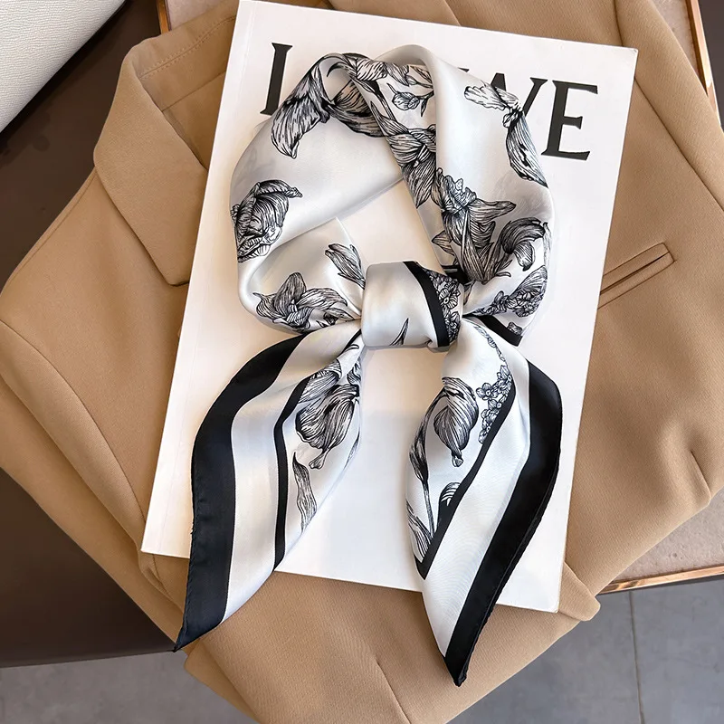 Luxury Bags China - Bufanda cuadrada de seda con estampado